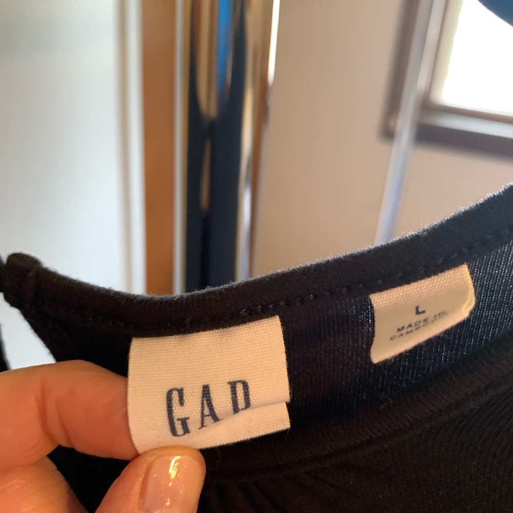 GAP Black Sleeveless Crew Neck Dress